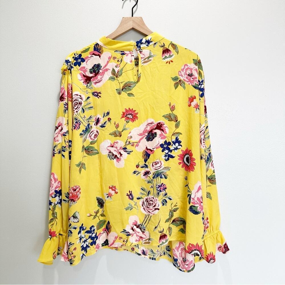 Ava & Viv x Target Floral Blouse - Picture 4 of 5